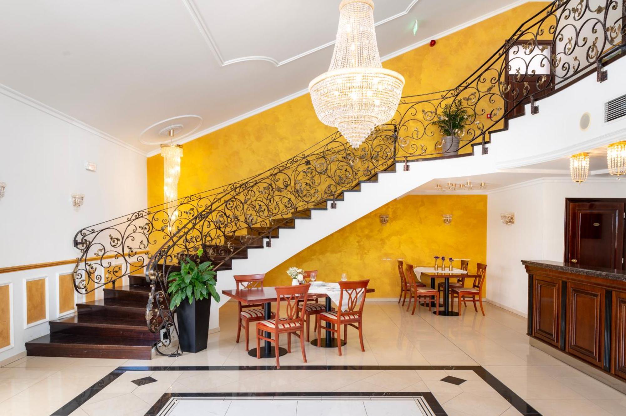Guest Accommodation Atrium Gulin Лозовац Екстериор снимка