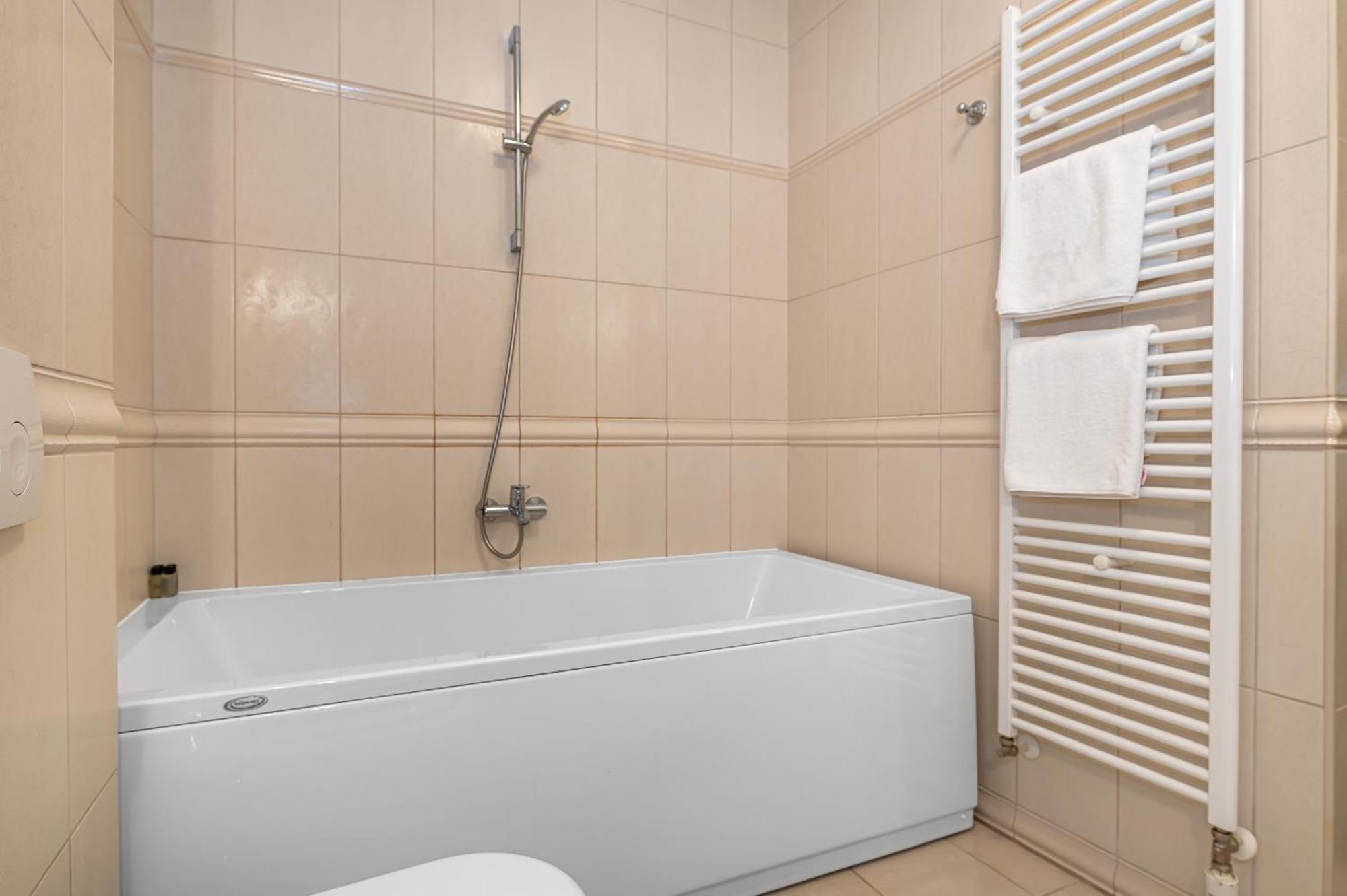 Guest Accommodation Atrium Gulin Лозовац Екстериор снимка