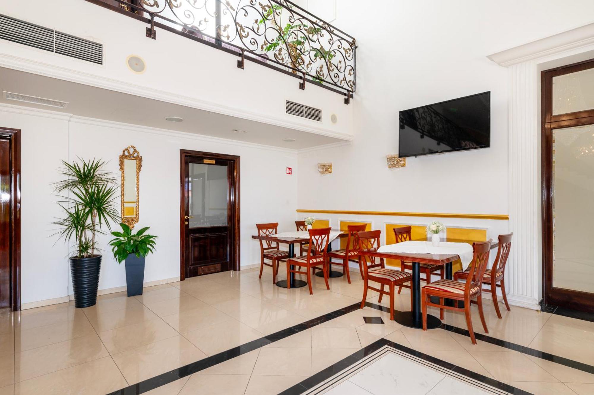 Guest Accommodation Atrium Gulin Лозовац Екстериор снимка