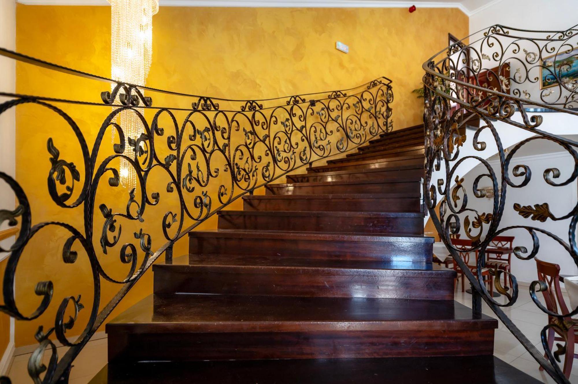 Guest Accommodation Atrium Gulin Лозовац Екстериор снимка